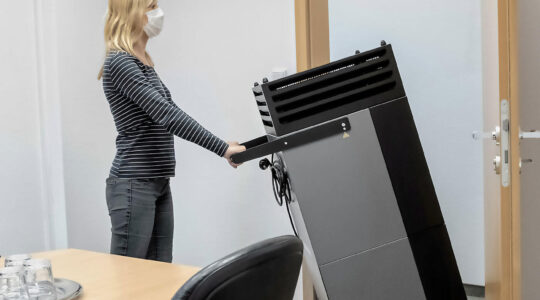 Ventilation in schools and daycare centers is somewhat poor: a mobile air purifier could help solve the problem