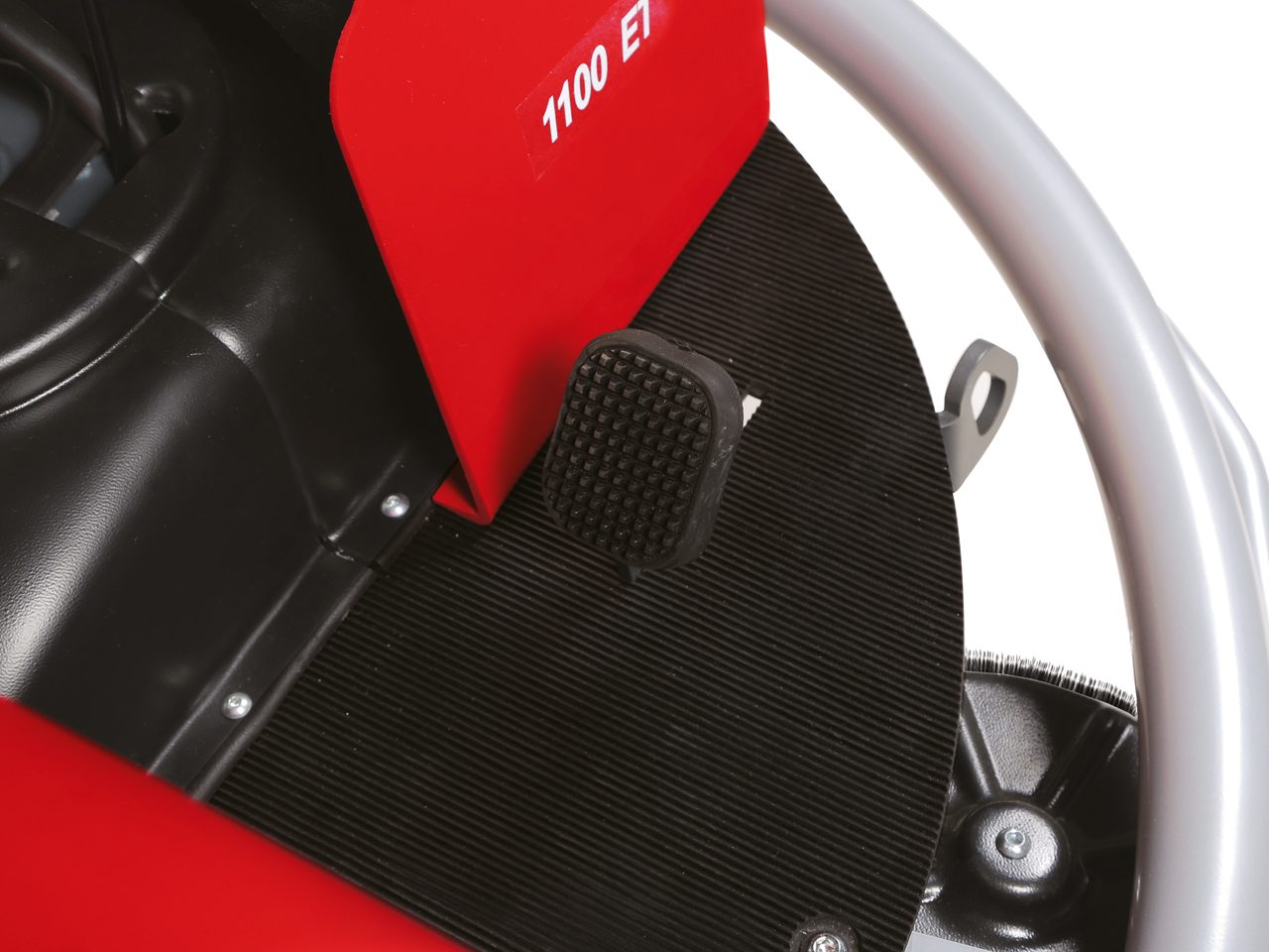 Biemmedue Arcomat Dusty 1100 ET ride-on battery powered vacuum sweepers - Image 10