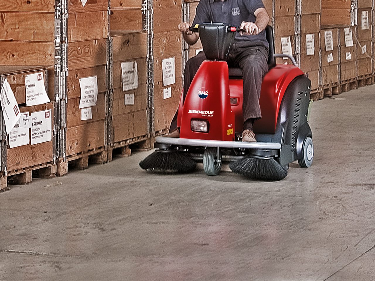 Biemmedue Arcomat Dusty 1100 ET ride-on battery powered vacuum sweepers - Image 7