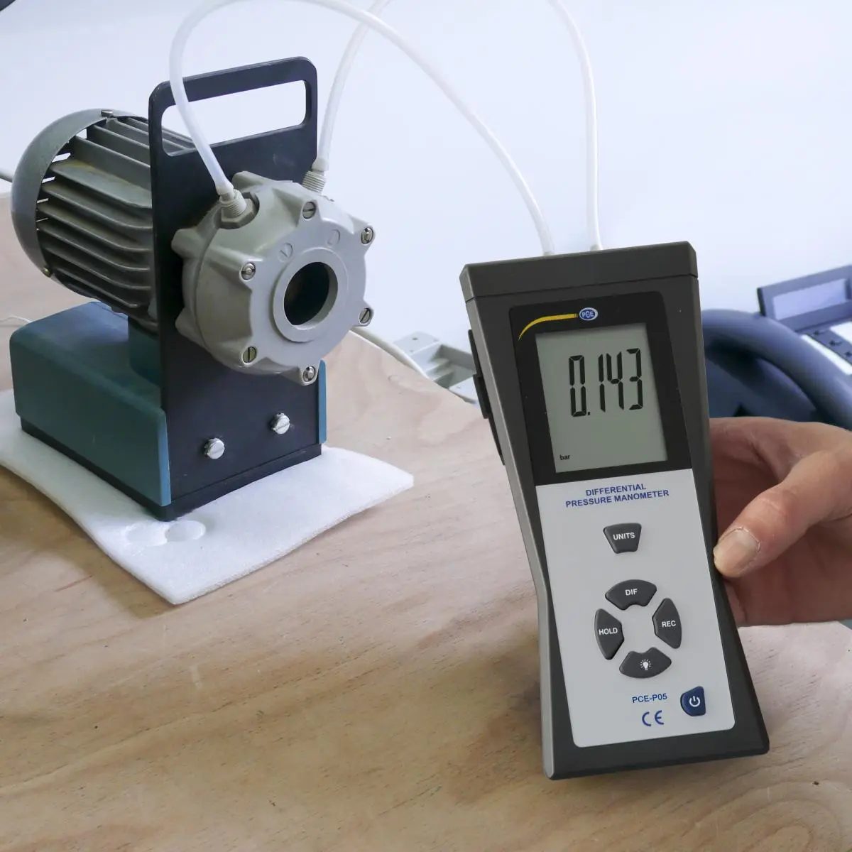 PCE Instruments PCE-P05 differential pressure manometer - Image 6