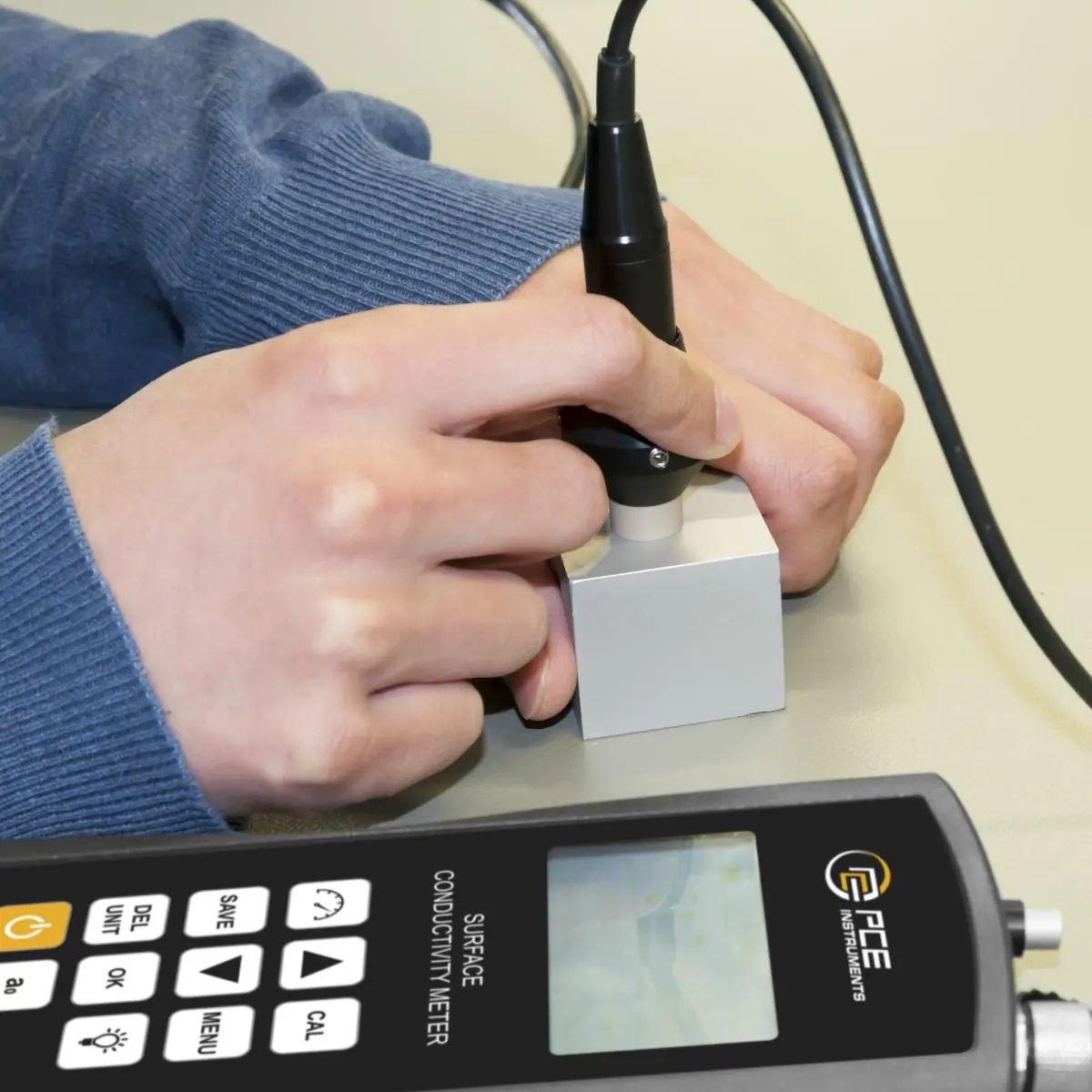 PCE Instruments PCE-COM 20 conductivity tester for metals - Image 8